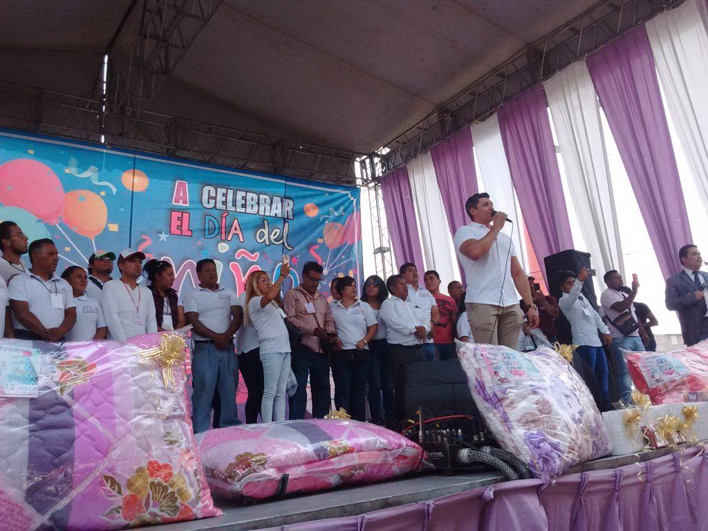 Marcos Vilchs de la Casa de todos festejo a la Mámas